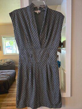 Speechless Black & White Geometric V-Neck Stretch Sheath Dress - Size L